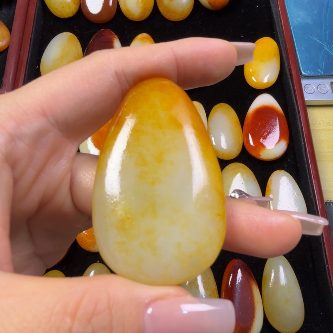 M***丶和田玉未镶嵌颈饰
