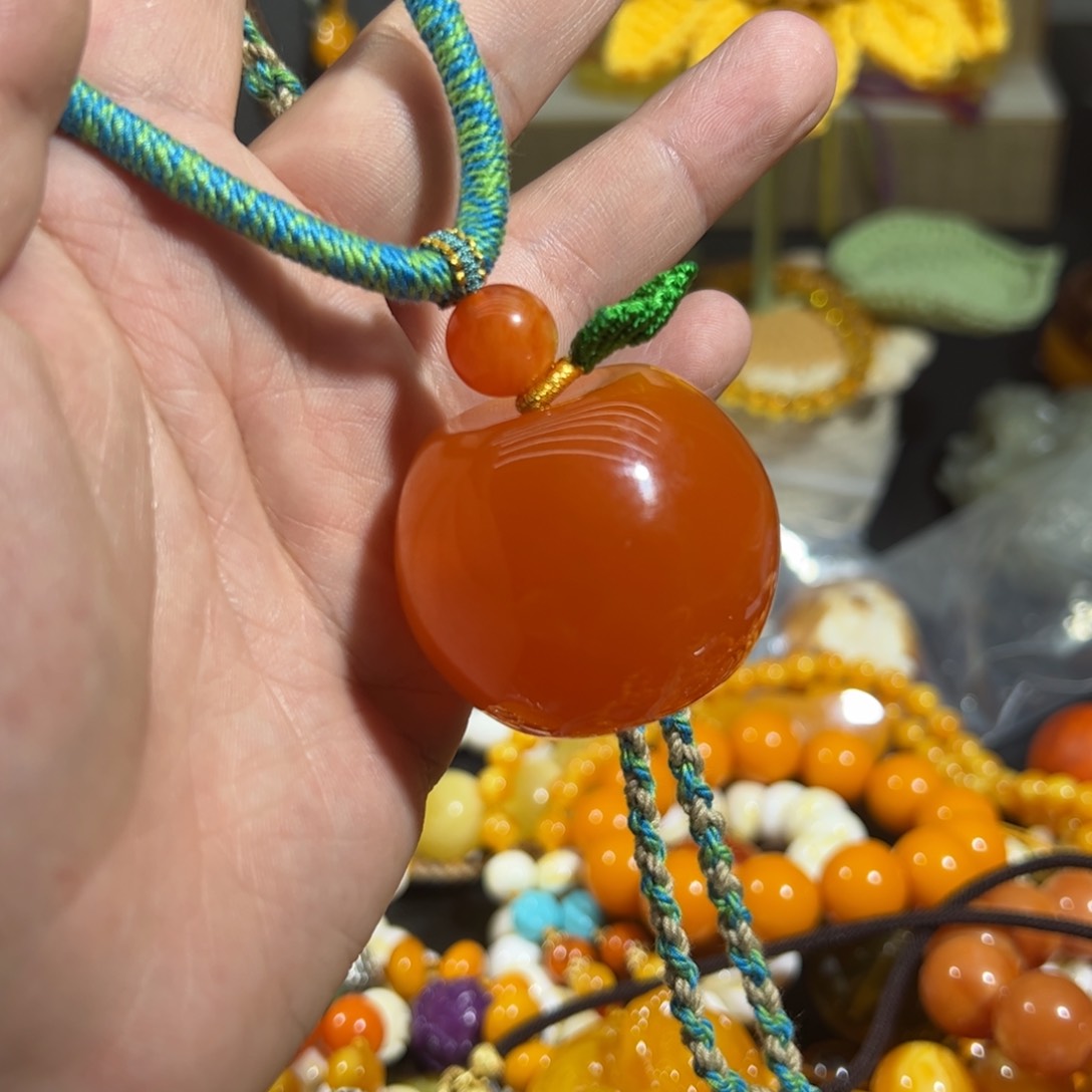 未镶嵌琥珀手链f****~苹果