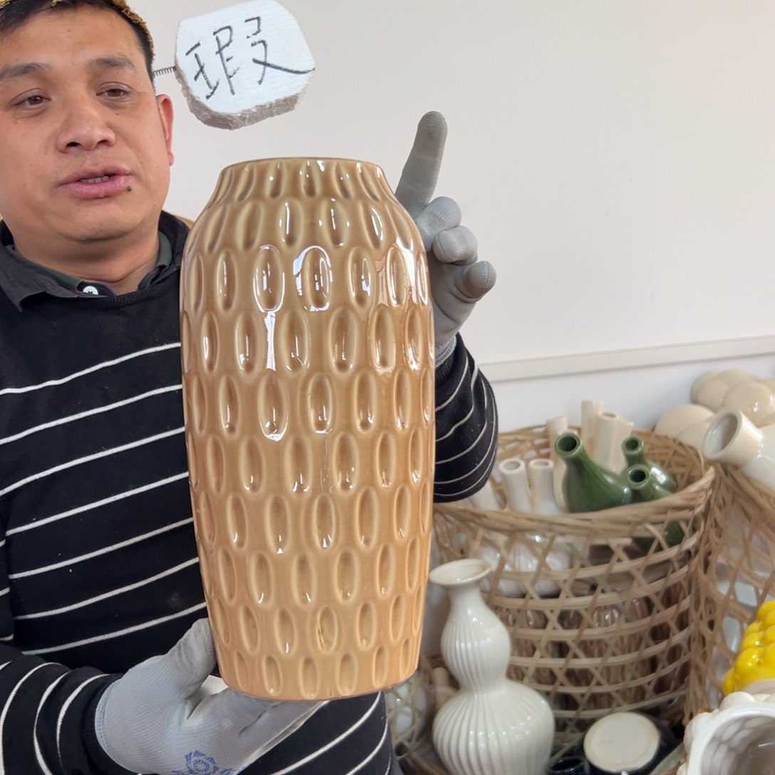 摆件3 号高中低温陶瓷瓶（部分微瑕）