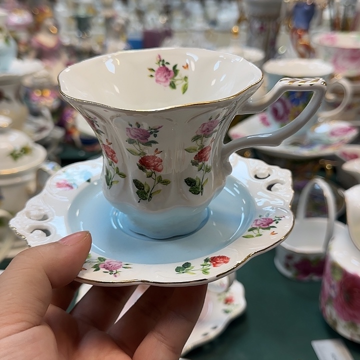 鹿与海陶瓷有限公司