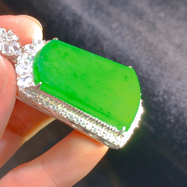 【闪购商品】翡翠颈饰银S925镶嵌翡翠