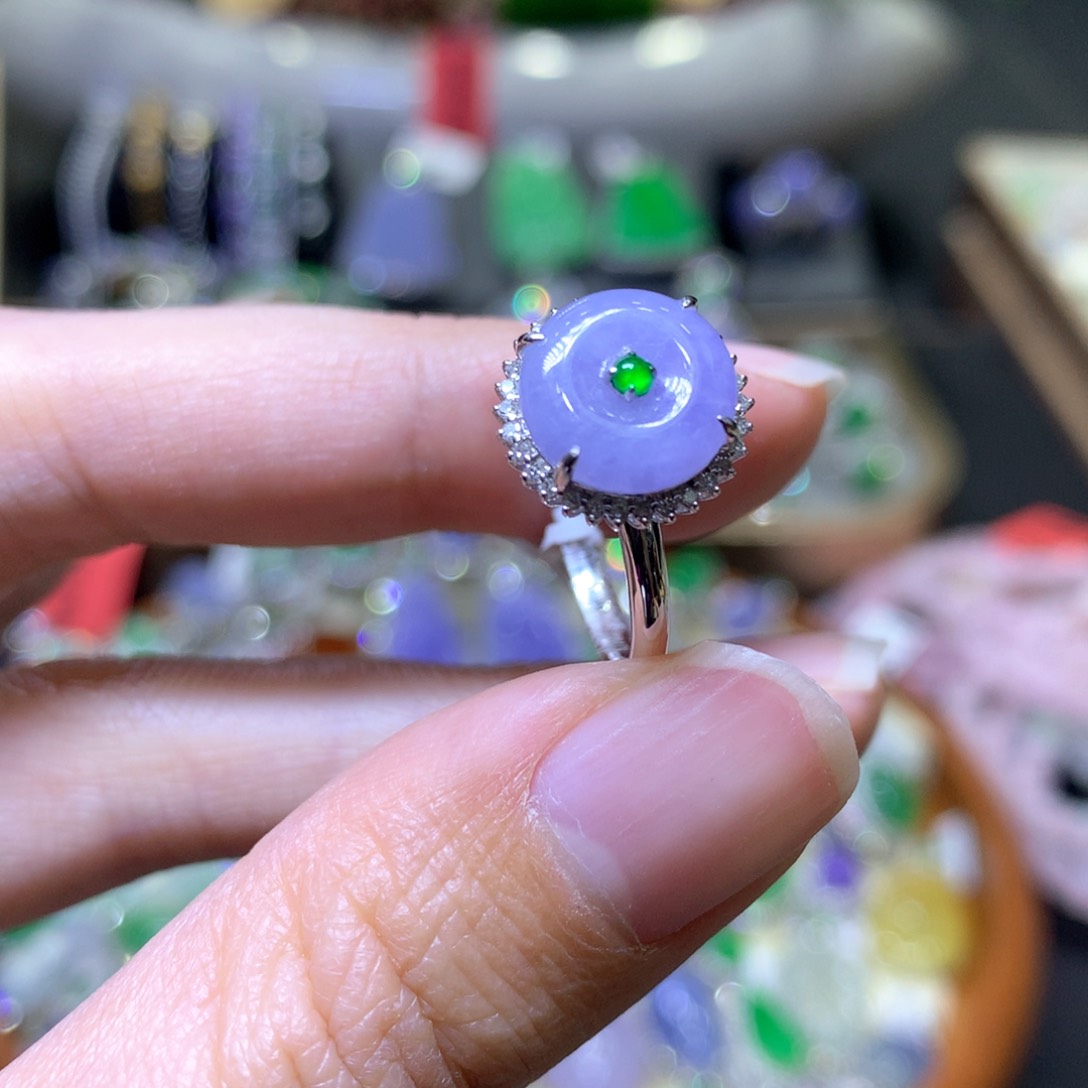 【闪购商品】翡翠颈饰18K金镶嵌翡翠吊坠项链