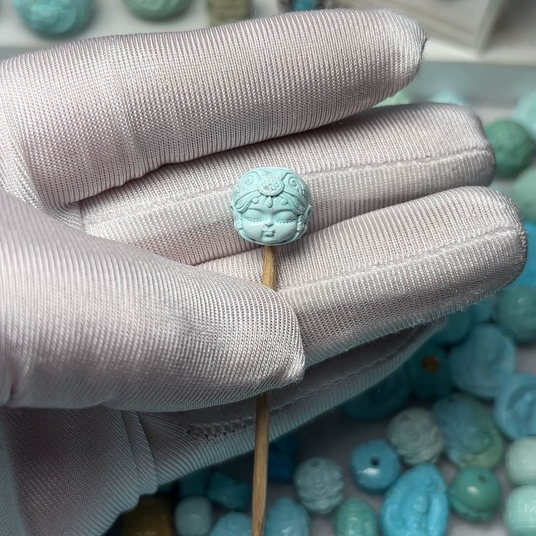 绿松石雕刻件未镶嵌