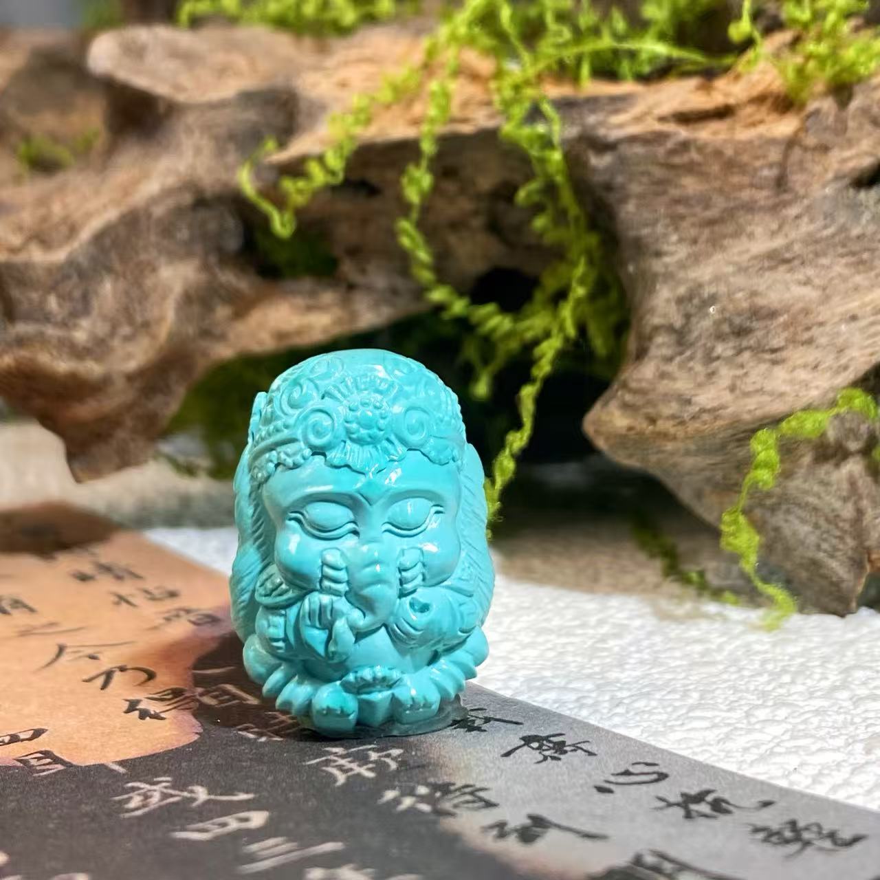 纯天然原矿绿松石文玩