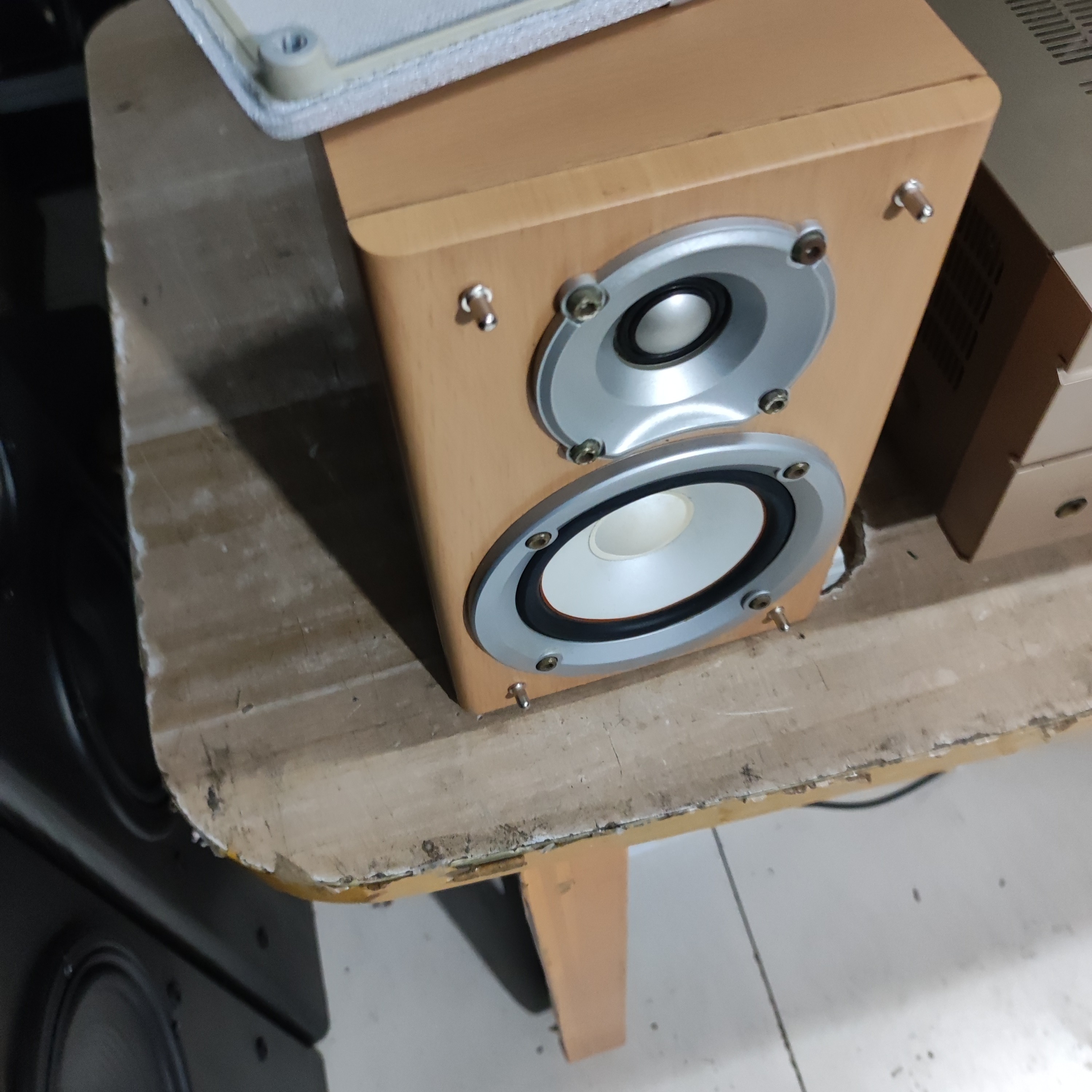 8新  二手s音箱运费自理