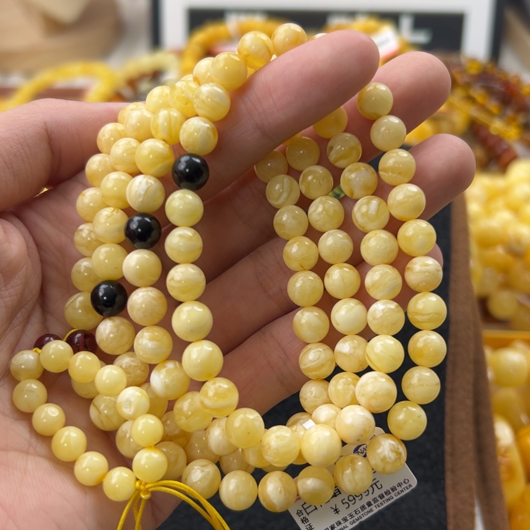 琥珀珠宝奇石未镶嵌