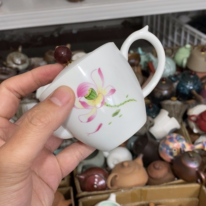 陶瓷艺术品及陶瓷壶