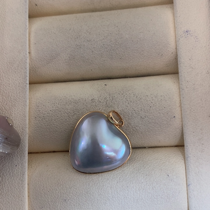 18K金镶嵌颈饰拼合珍珠（马贝珠）