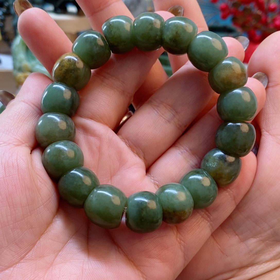 透闪石质玉手串未镶嵌