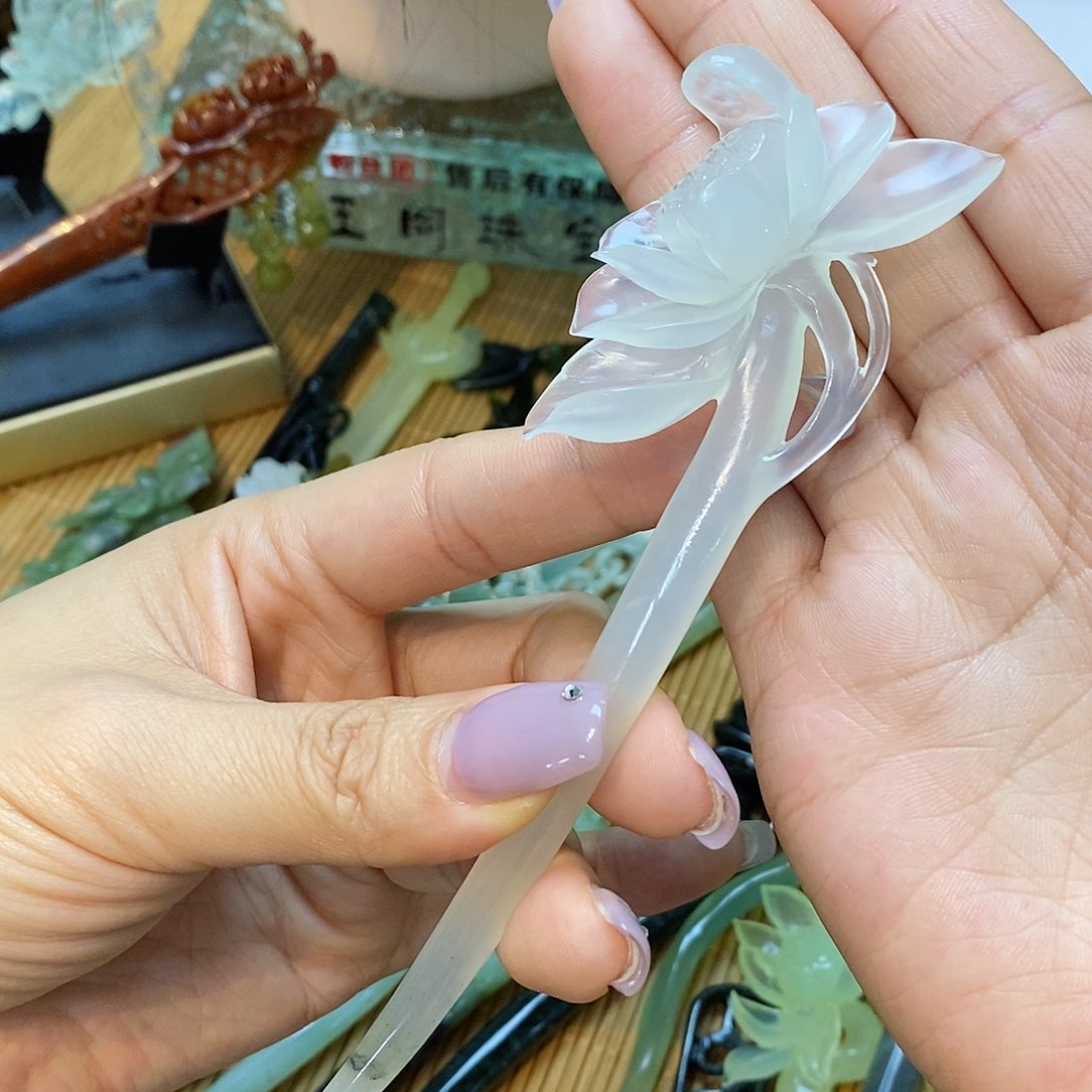 蛇纹石玉发簪未镶嵌紫****妳