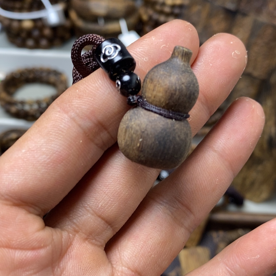 _***几沉香碎屑沉香葫芦.