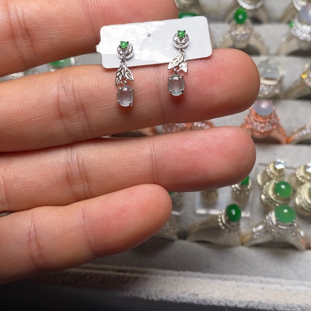 翡翠耳饰未镶嵌耳钉