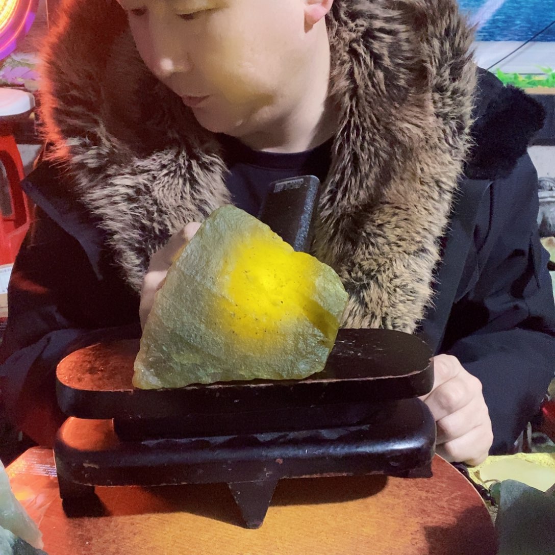 蛇纹石玉未镶嵌珠宝半成品