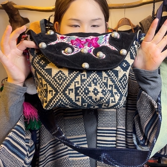 织绣手工制作包包