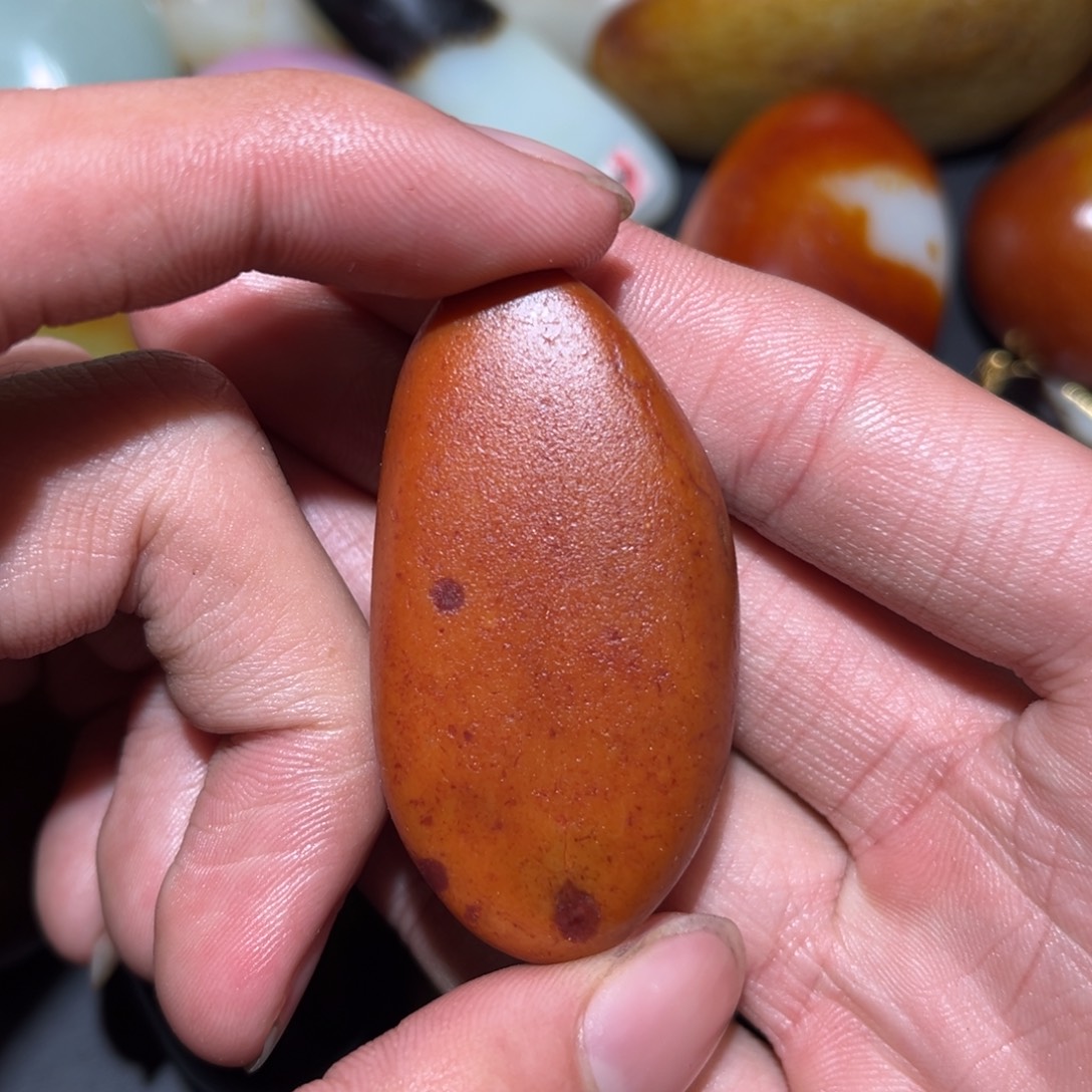 和田玉未镶嵌珠宝奇石