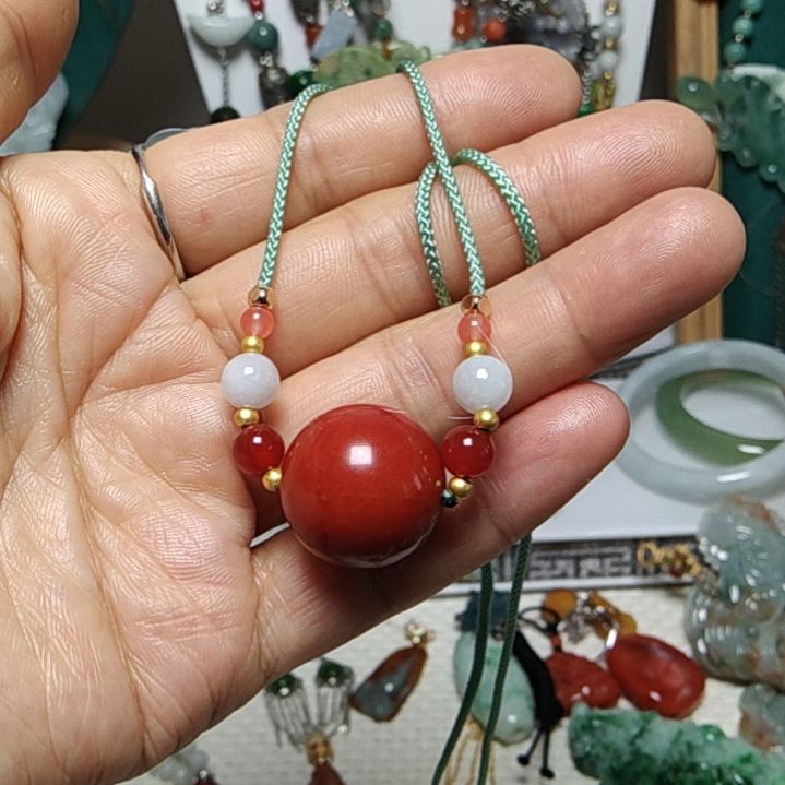 蛇纹石玉吊坠未镶嵌