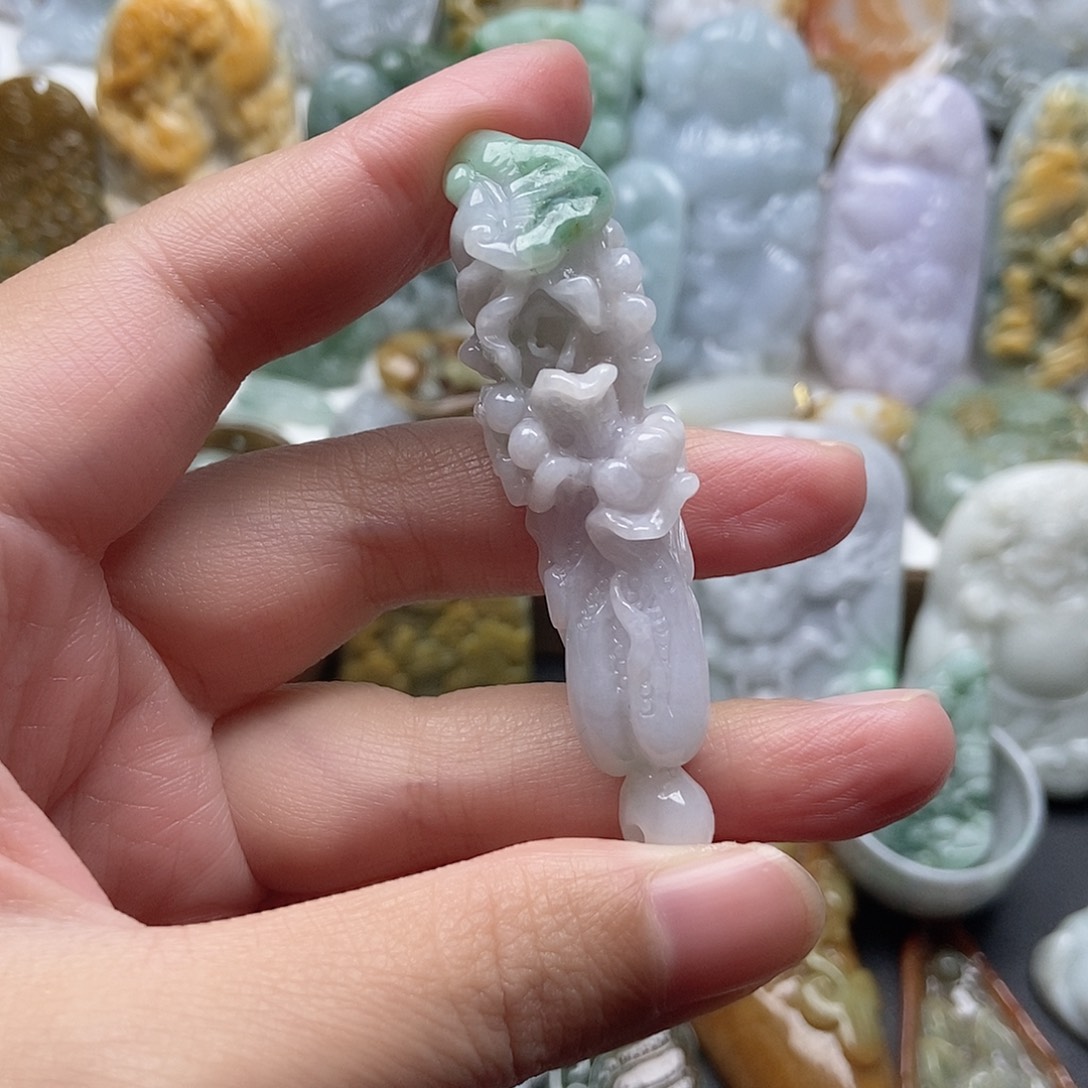 翡翠未镶嵌颈饰翡翠