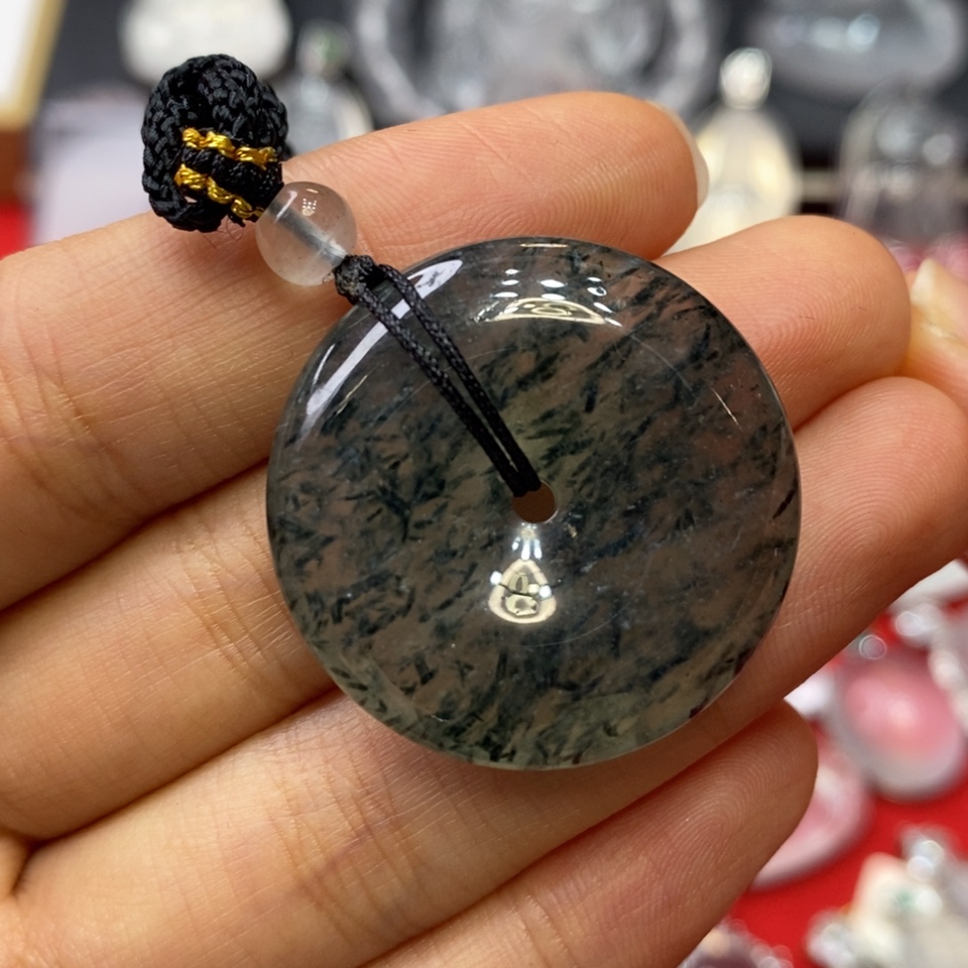 石英质玉未镶嵌吊坠