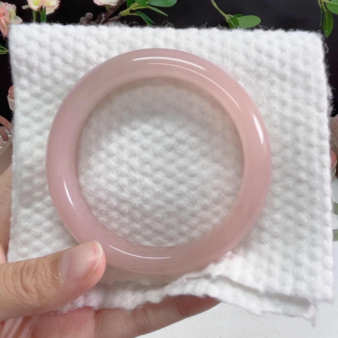 未镶嵌手镯石英质玉旧**人