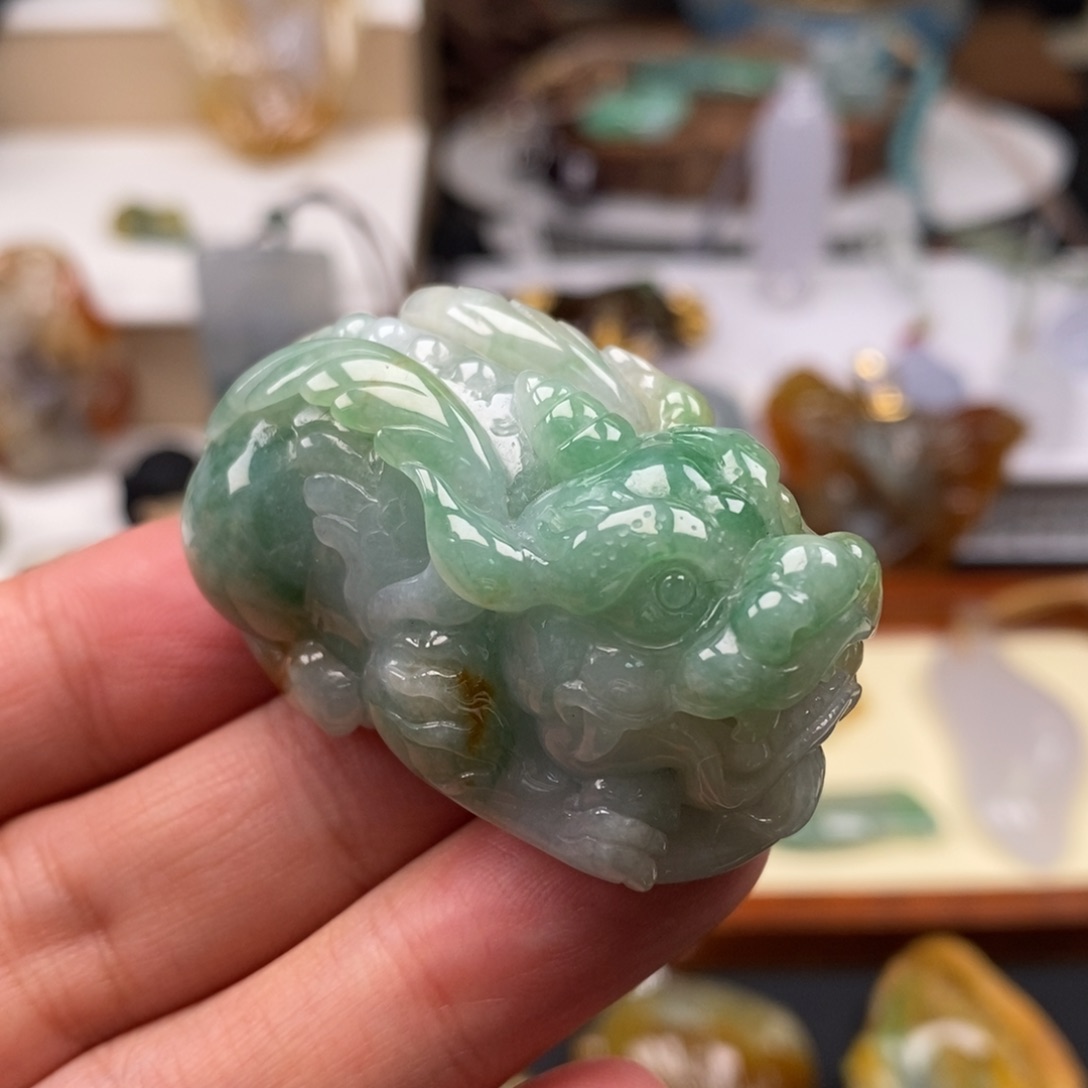 翡翠颈饰未镶嵌缅甸天然翡翠貔貅