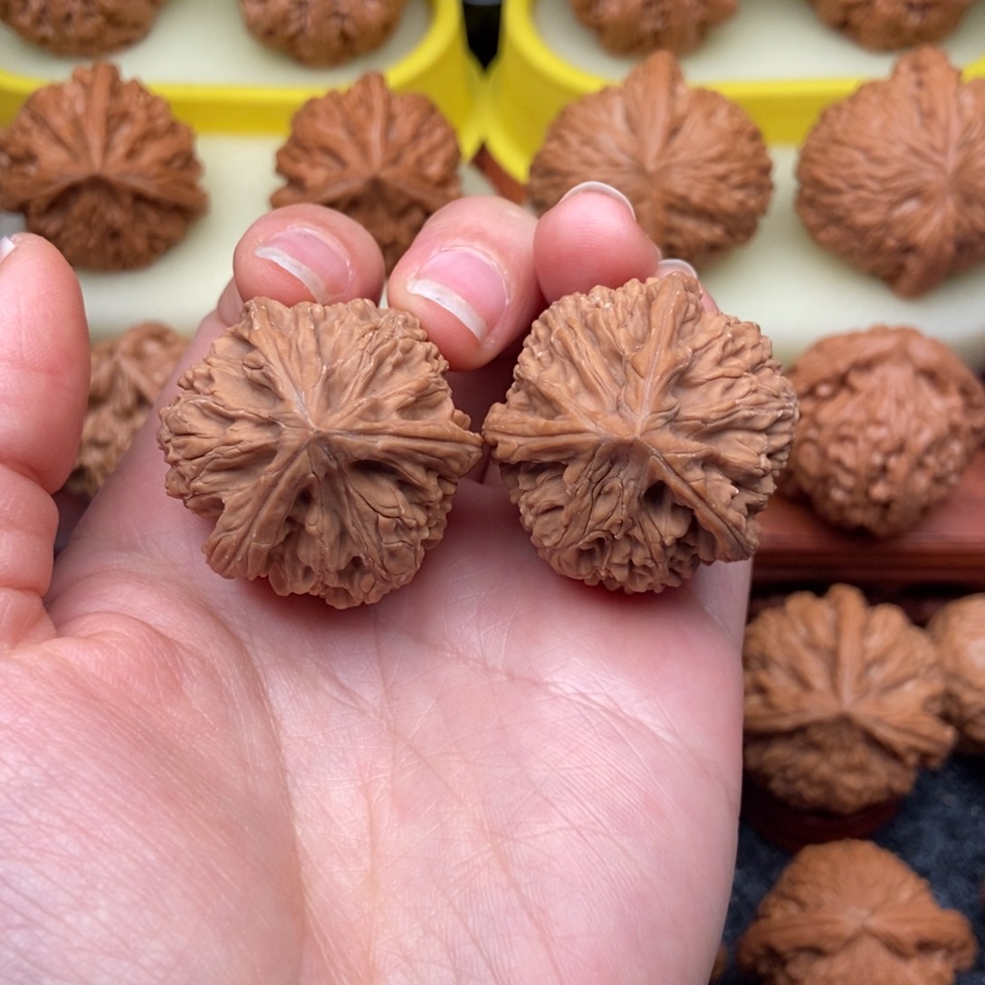 文玩核桃吊坠33➕文山三棱