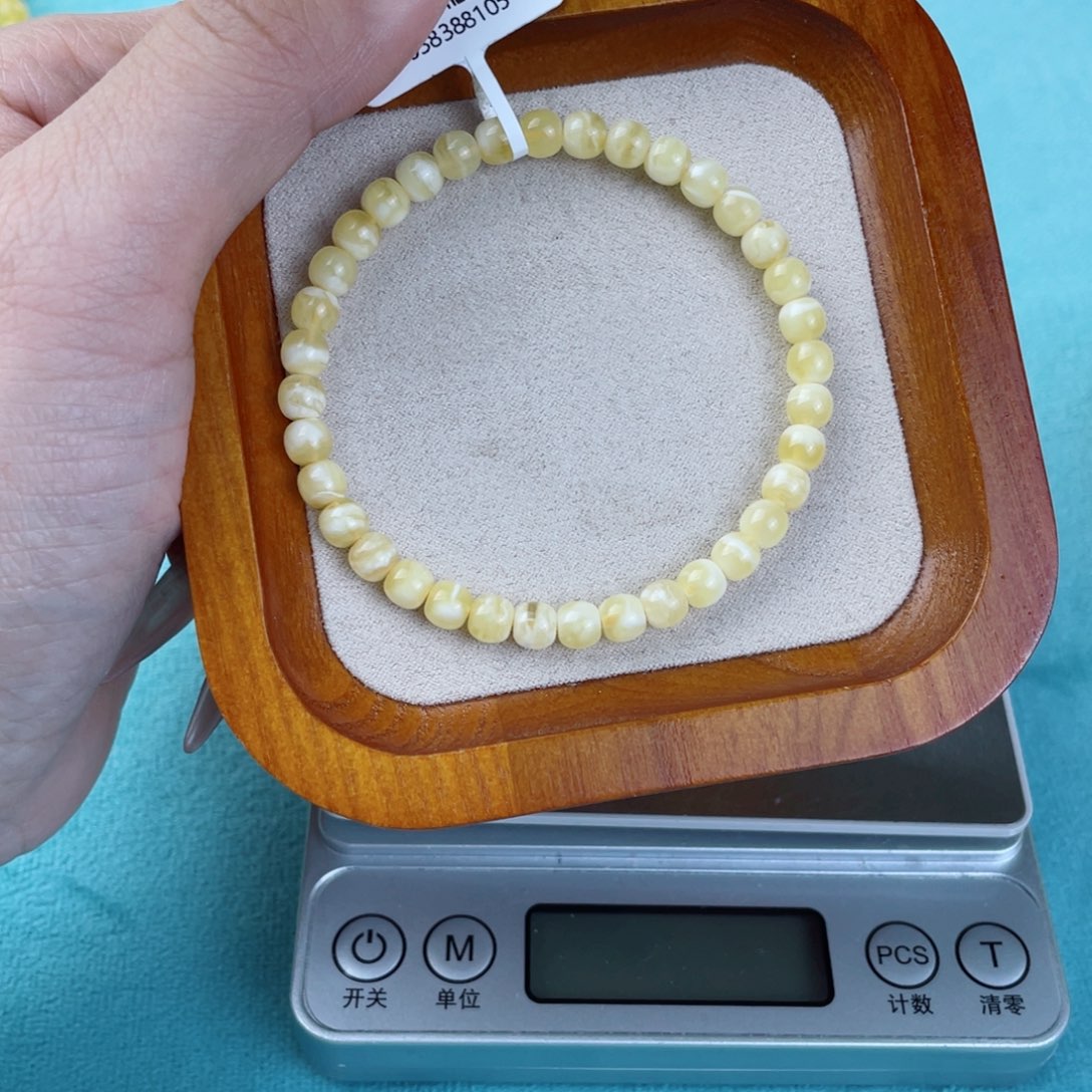 蜜蜡裸石未镶嵌蜜蜡88