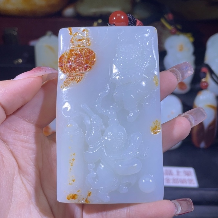 和田玉挂件未镶嵌不****。