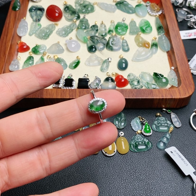 【闪购商品】翡翠戒指银S925镶嵌大*梅戒指