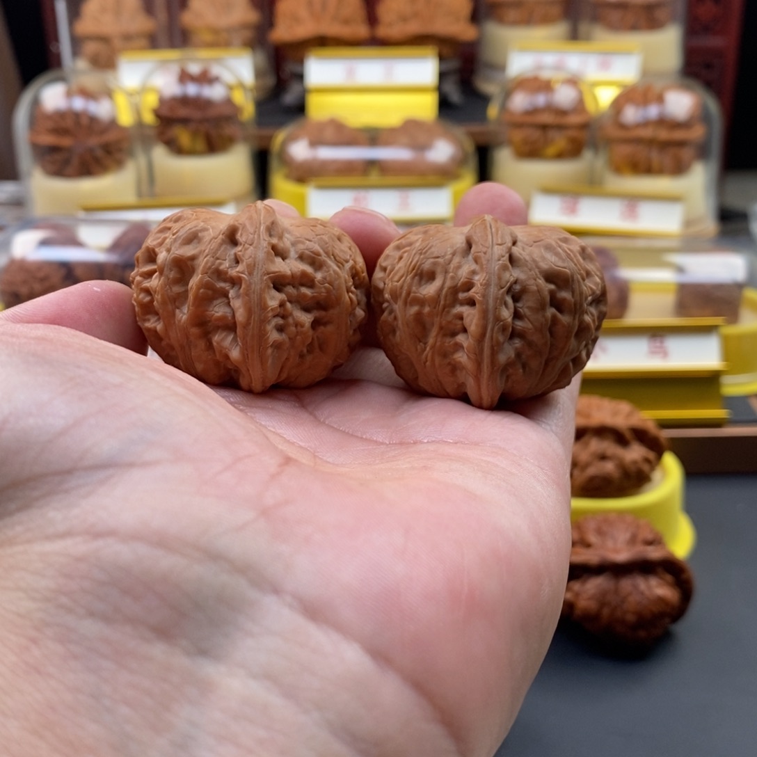 吊坠文玩核桃平谷元宝，尺寸42