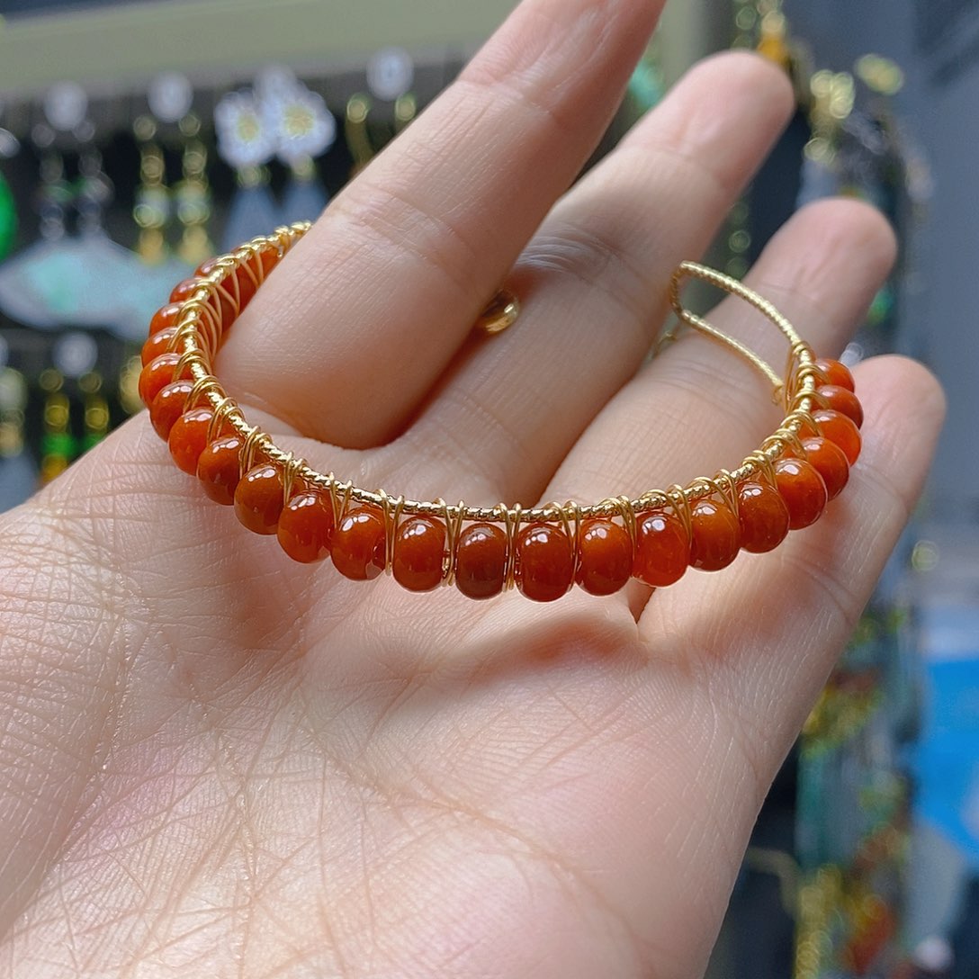 未镶嵌翡翠耳饰翡翠