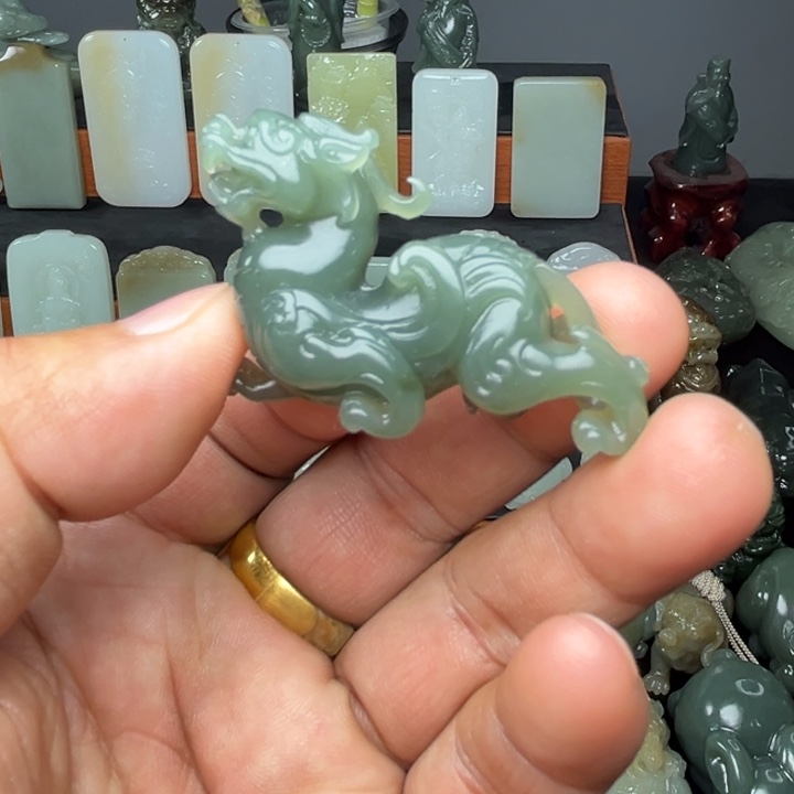 蹉***生和田玉未镶嵌挂件