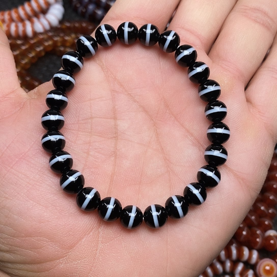 如***动玛瑙/玉髓未镶嵌手链