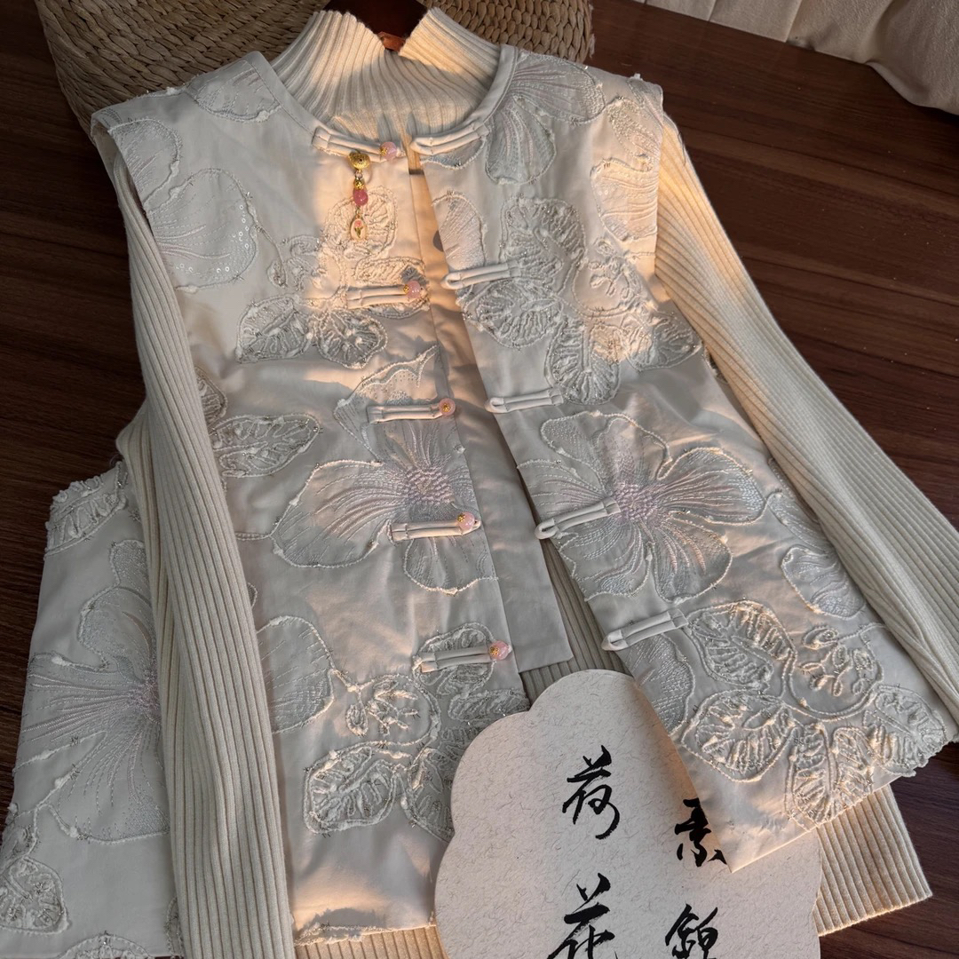 薄 传统植物棉花马甲棉背心加厚马夹冬季绣花棉服女装上衣c378白