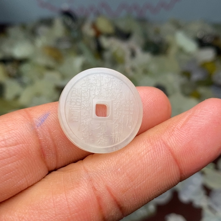 蛇纹石玉颈饰合金118