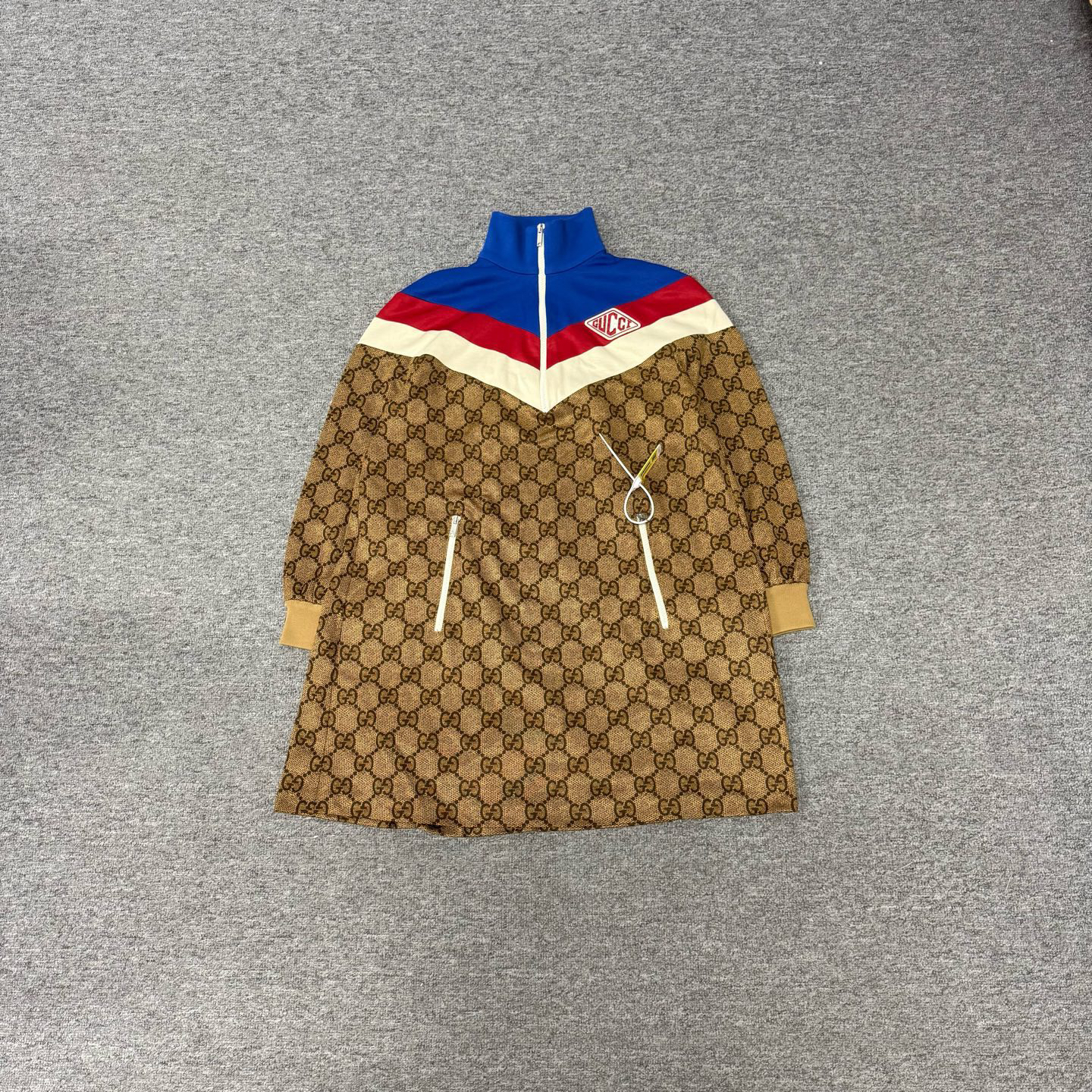 99新 AMIPARIS Gucci 老花运动风连衣裙 xs码H