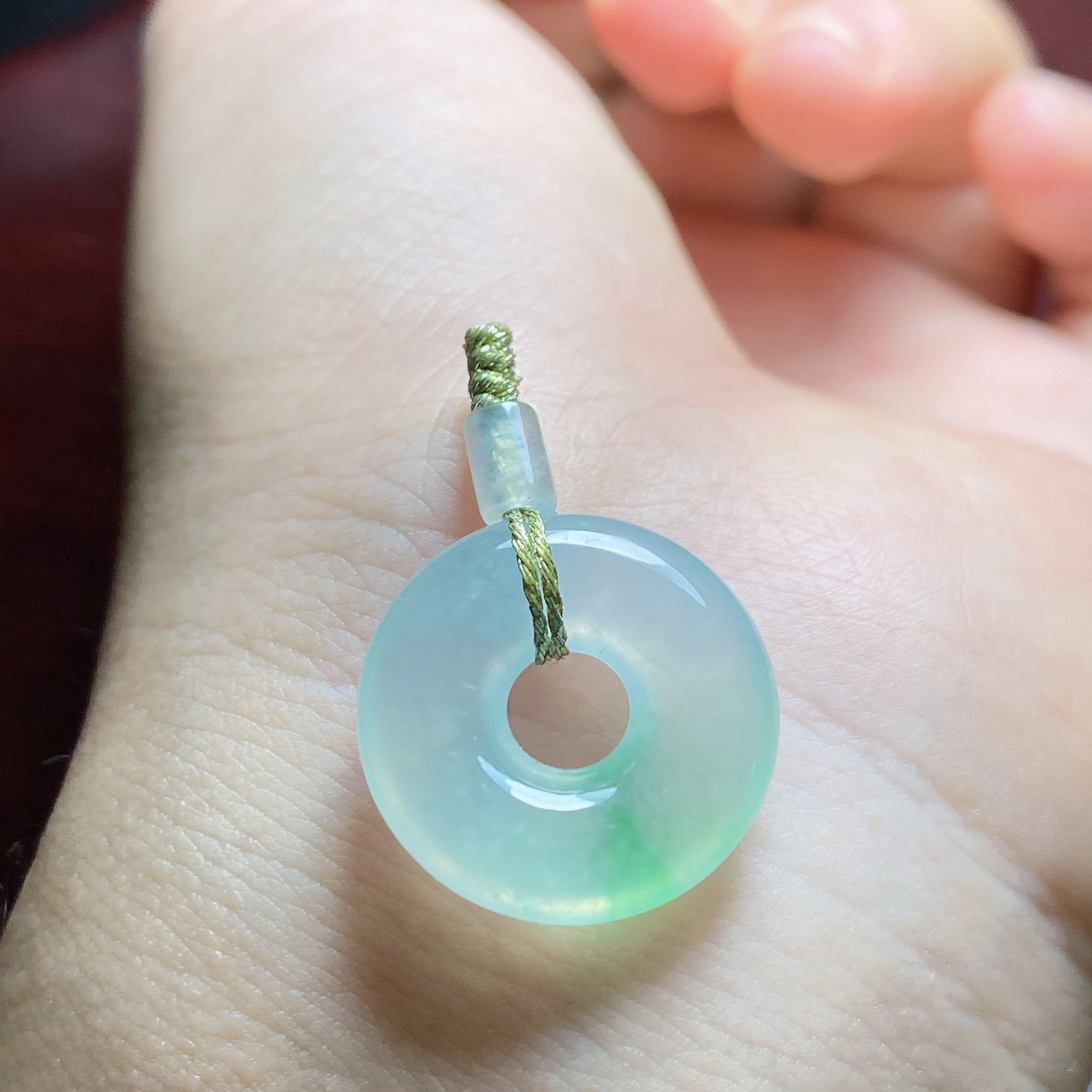 缅甸天然翡翠A货冰种飘绿甜甜圈平安环高品质18.5*4.7mm，5.0*3.5