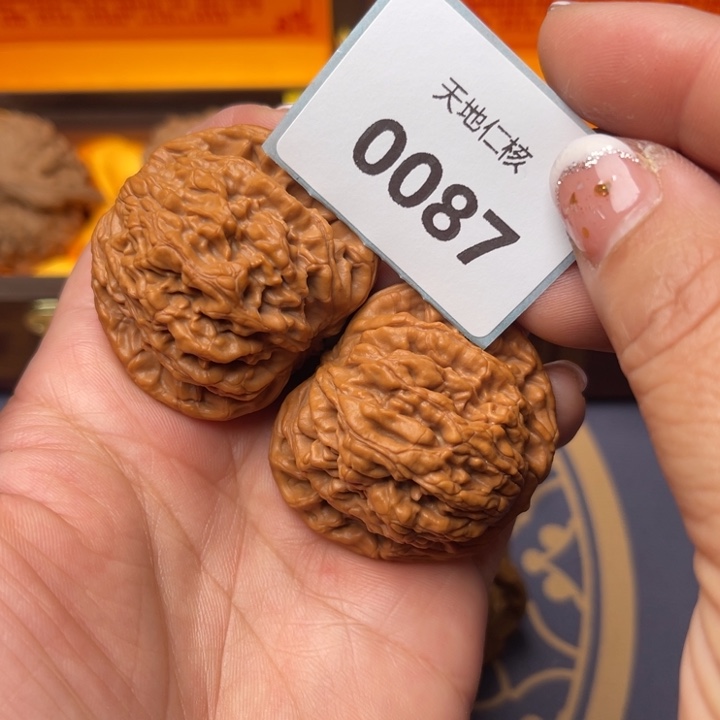 文玩核桃把件42虎头87