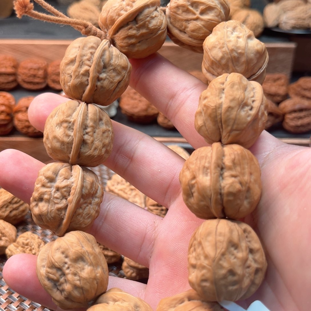 手串文玩核桃春***行