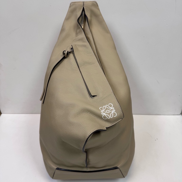 95新 LOEWE/罗意威 全皮浅咖色马球包1809