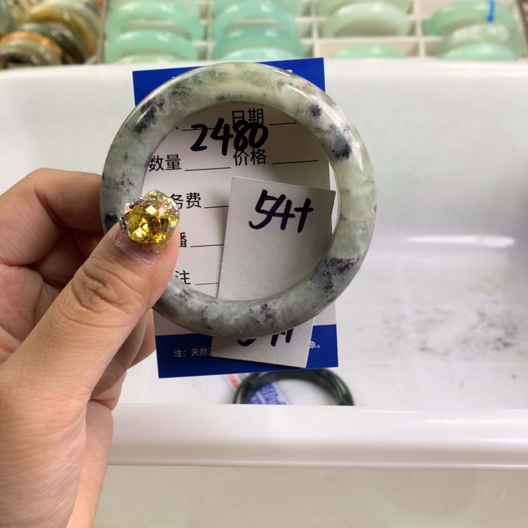 蛇纹石玉手镯未镶嵌2480