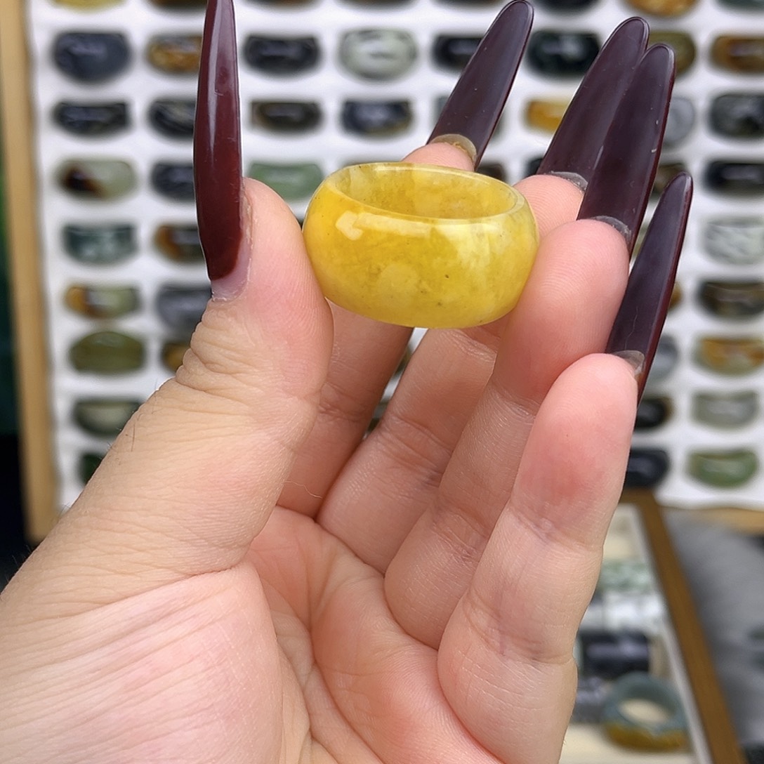 蛇纹石玉未镶嵌戒指22.36