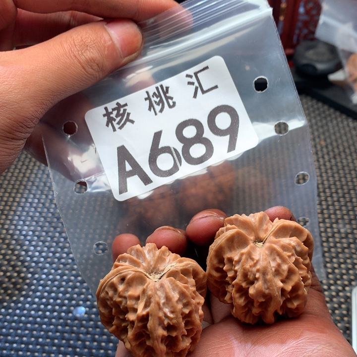 吊坠文玩核桃曹大龙