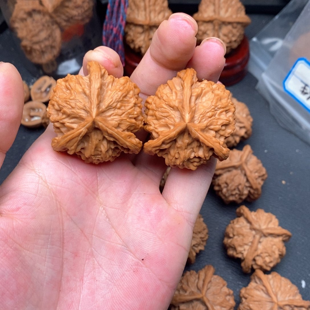 文玩核桃吊坠41大奔