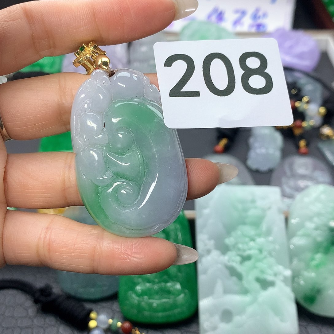 翡翠颈饰未镶嵌翡翠