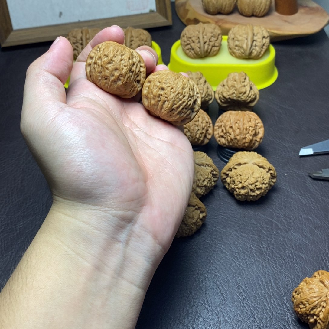 文玩核桃吊坠铁锤