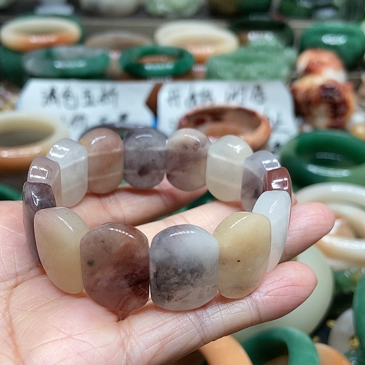 石英质玉手镯未镶嵌