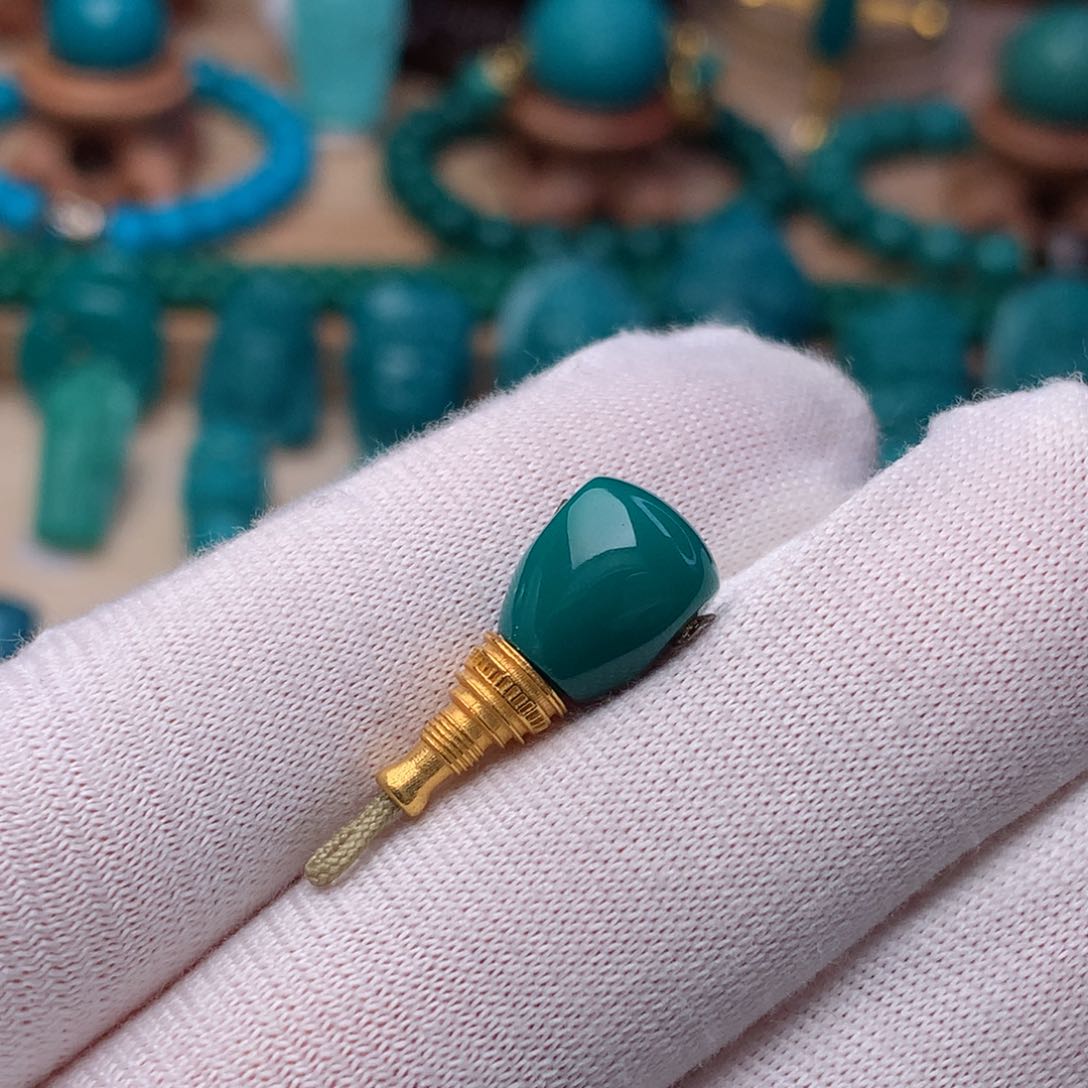 绿松石珠宝奇石18K金镶嵌9m m