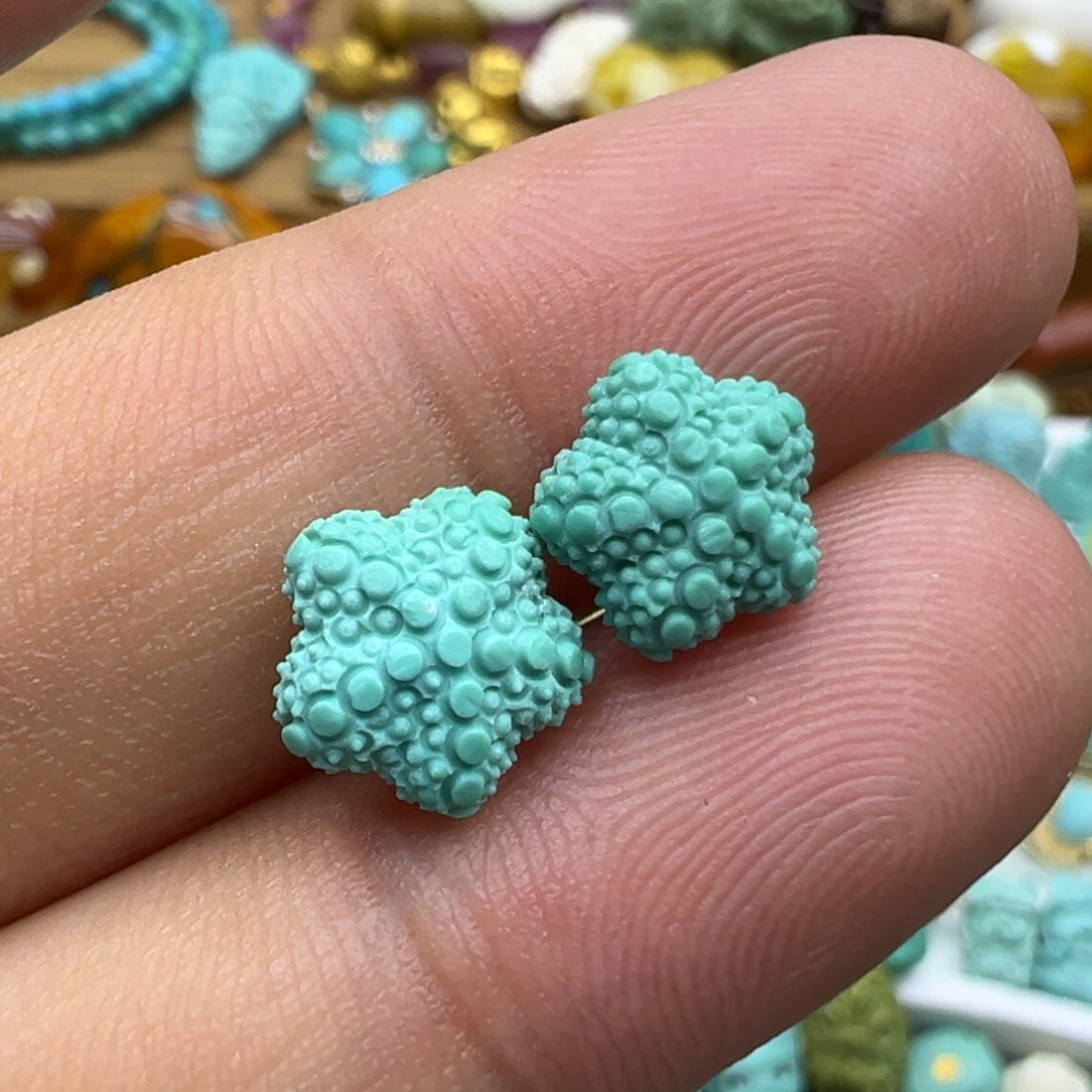 绿松石颈饰未镶嵌