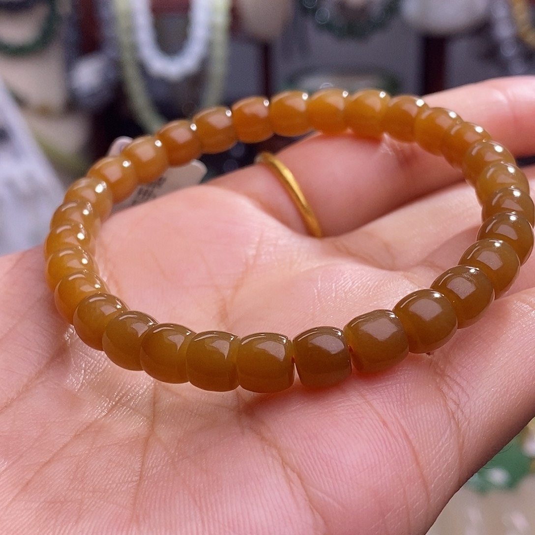 和田玉新疆且末糖直切手链7m未镶嵌