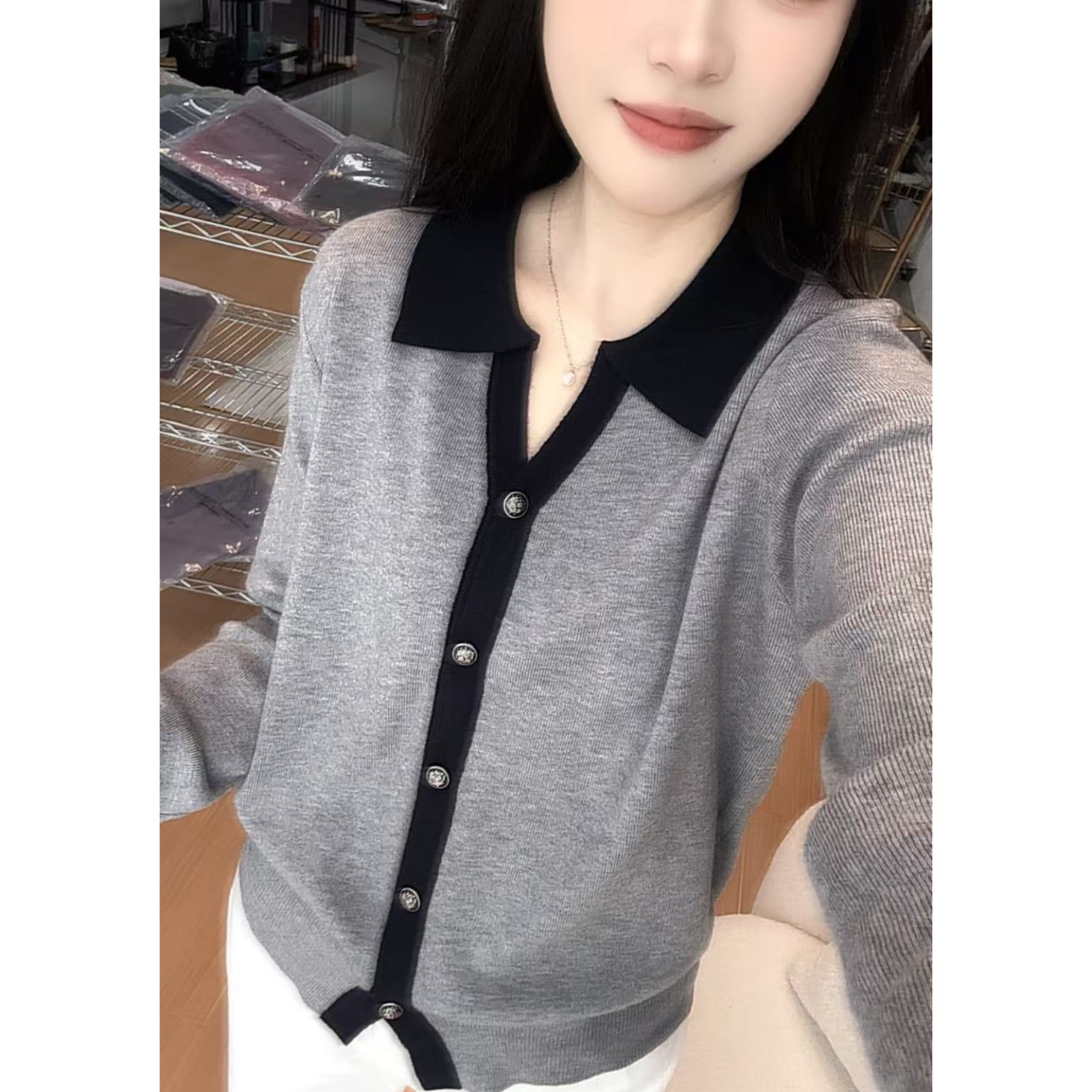 丽姐家~小银扣显瘦长袖洋气宽松翻领秋冬撞色开衫秋季
